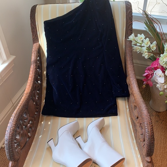 RtA NAVY VELVET AND PEARLS EDIE ONE SHOULDER MINI DRESS SIZE 4 - Picture 14 of 16